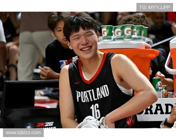 斯普利特肯定杨瀚森投篮三分 斯普利特肯定杨瀚森投篮三分